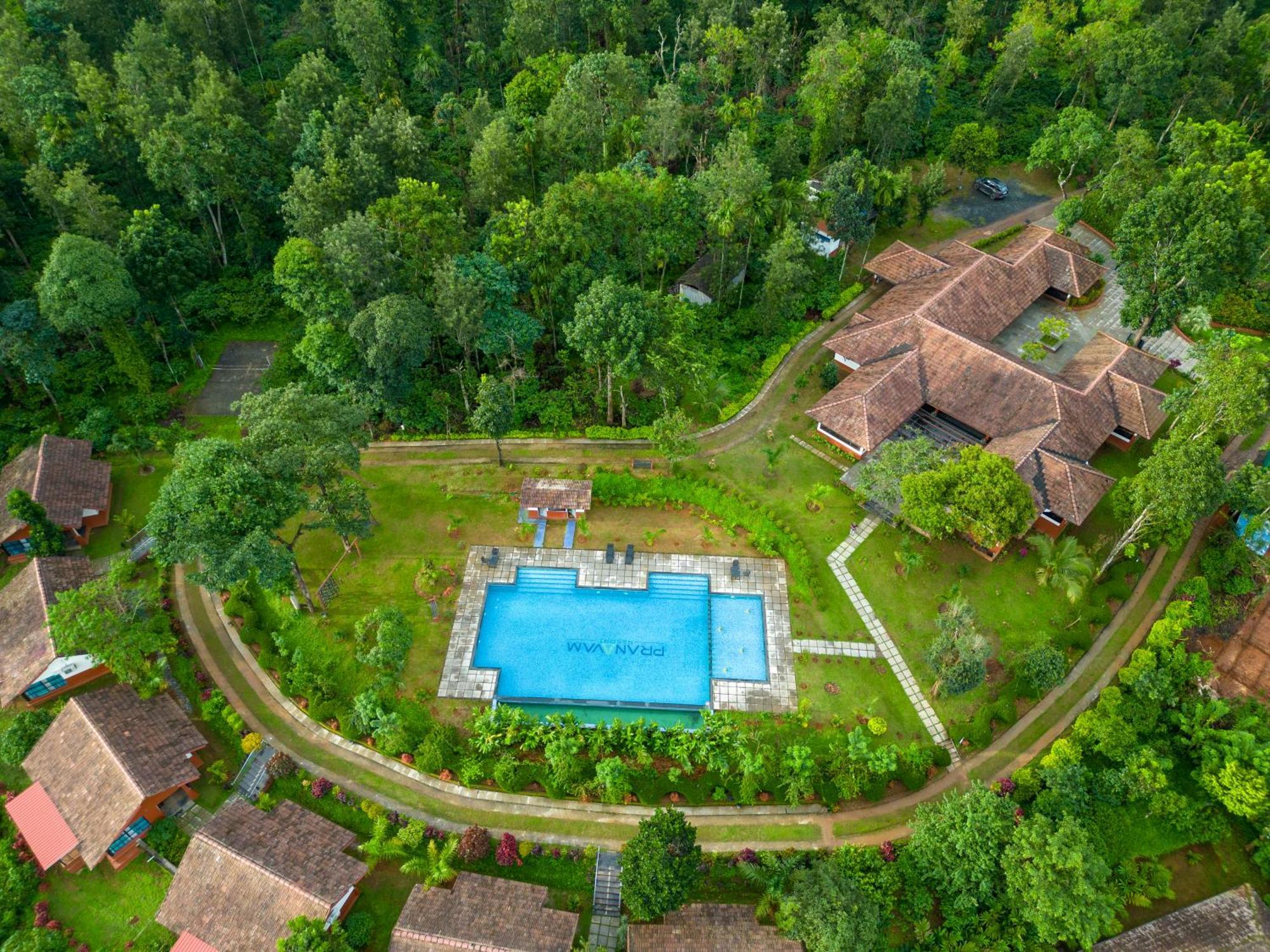 Pranavam Resort & Spa Tariyod Exterior foto